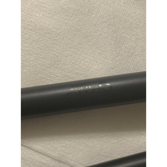 Sleek Makeup Set of 2 brushes 7" long one Eyeshadow & Angled Eyeshadow brush - Picture 4 of 5